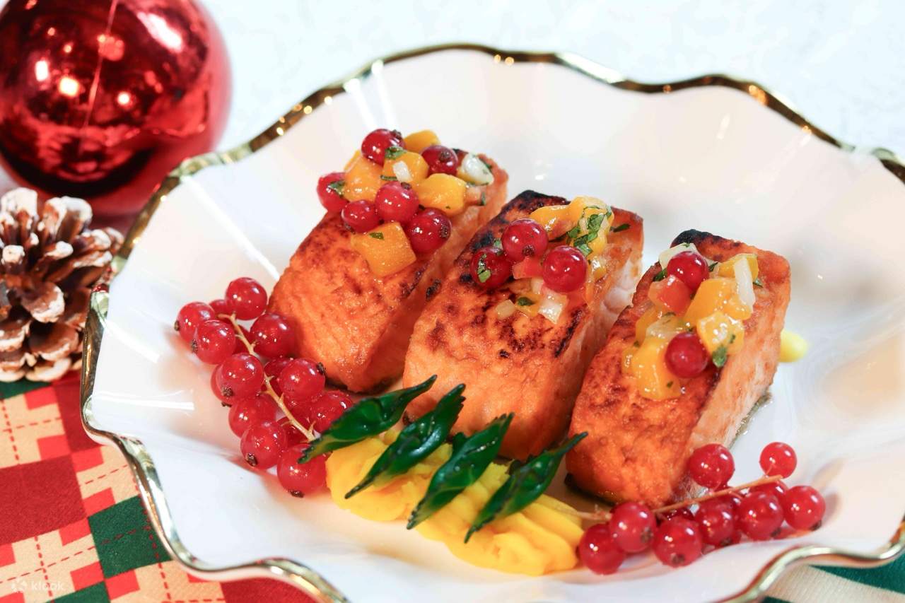 โรงแรมอเล็กซานดรา Hotel Alexandra | Cafe A ภัตตาคารอเล็กซานดรา | บุฟเฟต์อาหารกลางวัน อาหารเย็น และชุดน้ำชายามบ่าย